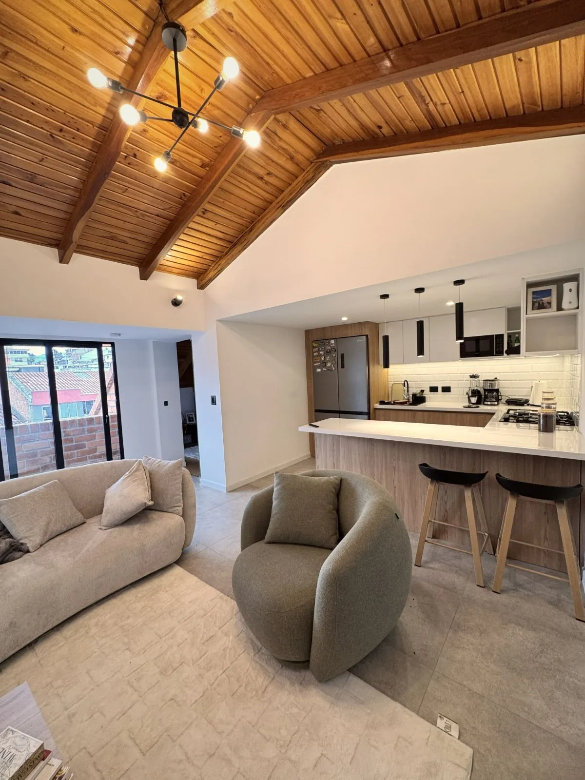 Suite 02