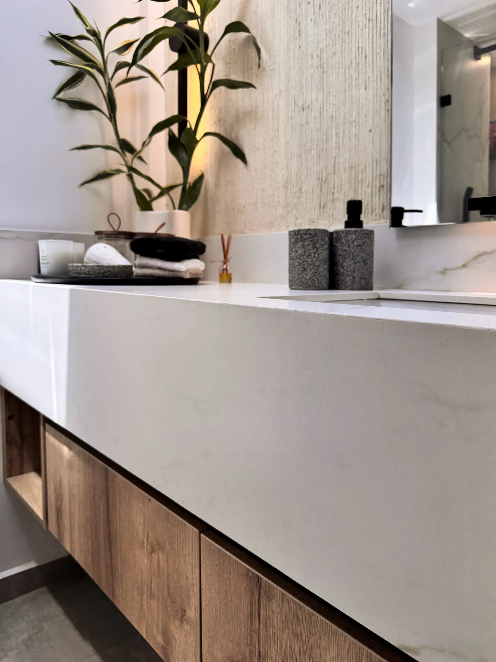 Suite 01 — Suite01 27 · Anthara, Loja